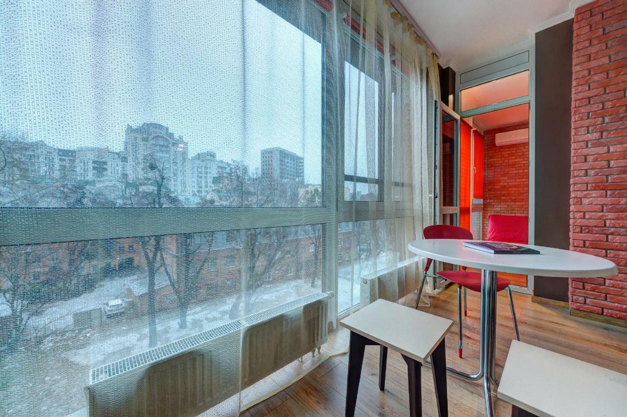 Apartments Near Shevchenko Boulevard Kyiv Exterior photo